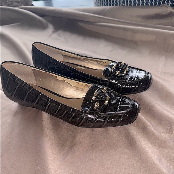 Bandolino Brown Leather Loafers Faux Croc Embossed Gold Buckle Detail Sz 8 - Picture 12 of 12